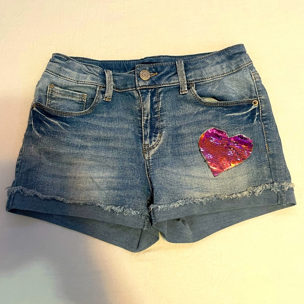 Denim Shorts w/Sequin Heart